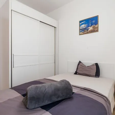 Albertina-2 By Interhome Nyaraló