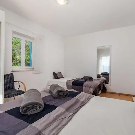 Albertina-2 By Interhome בית נופש *