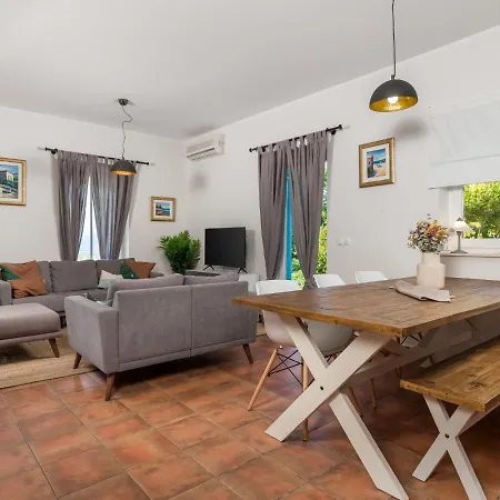 Feriehus Albertina-2 By Interhome Martina
